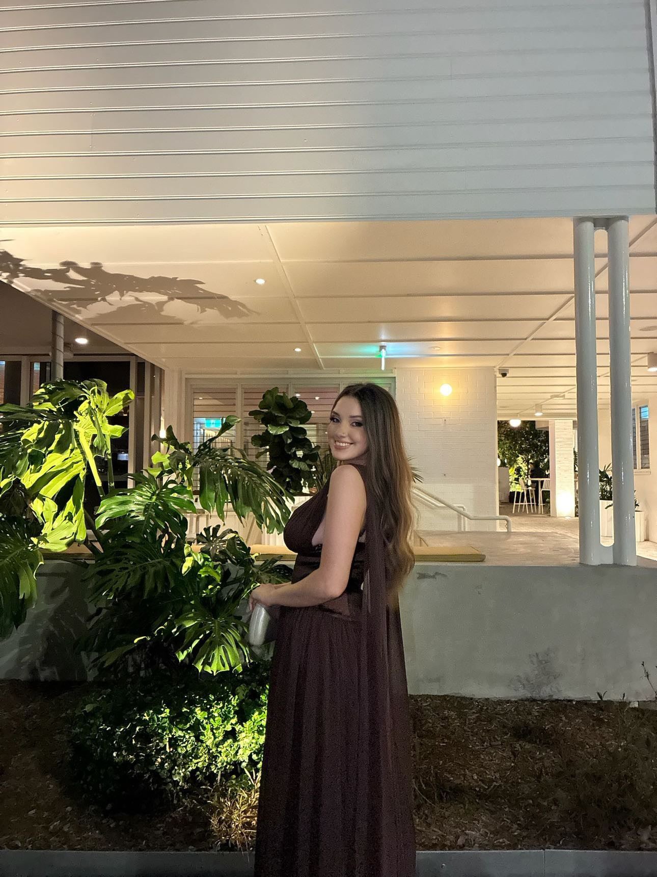 Tap to view the dress