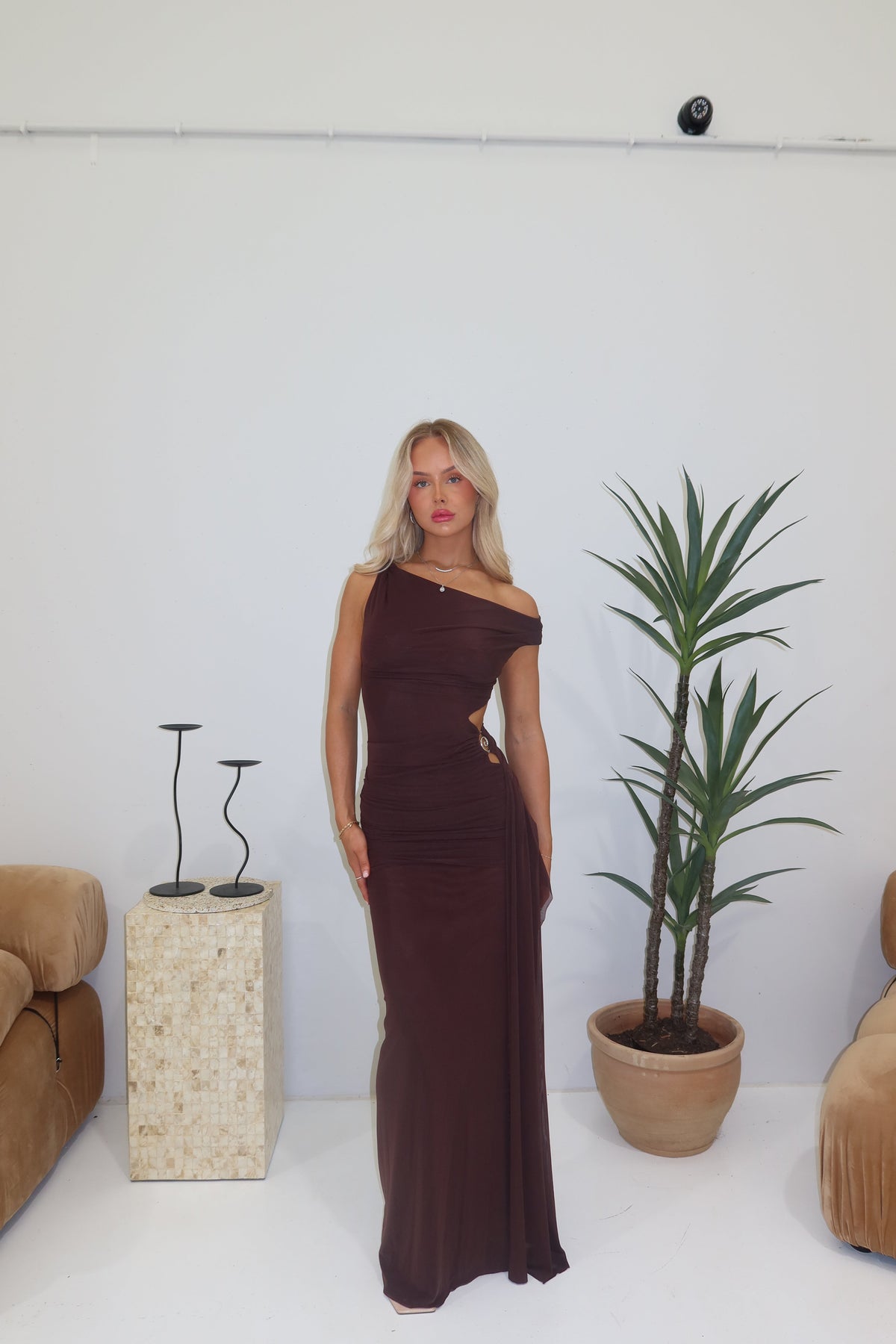 Bec + Bridge Kailani Gown Chocolate Brown – shortandsweethire