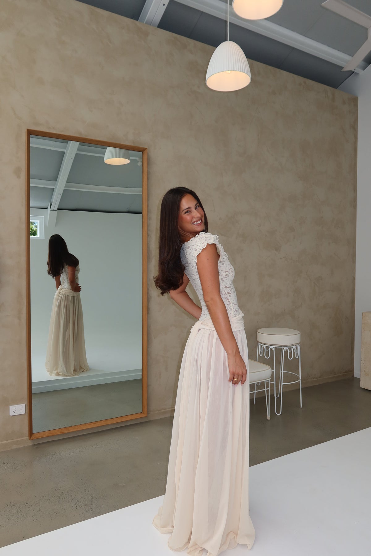 Arcina Ori Arabella Gown Cream – shortandsweethire