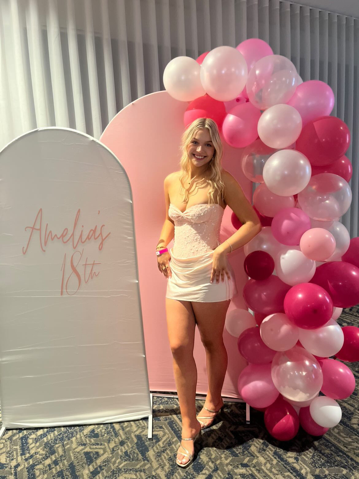 Tap to view the dress